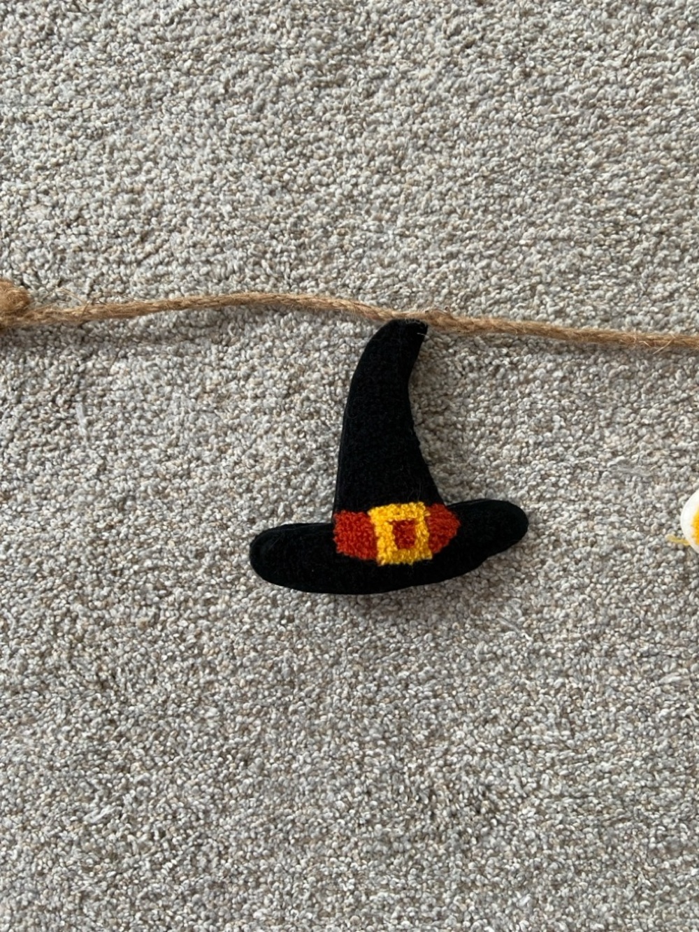 TJ Maxx Halloween Garland - Picture 4 of 8